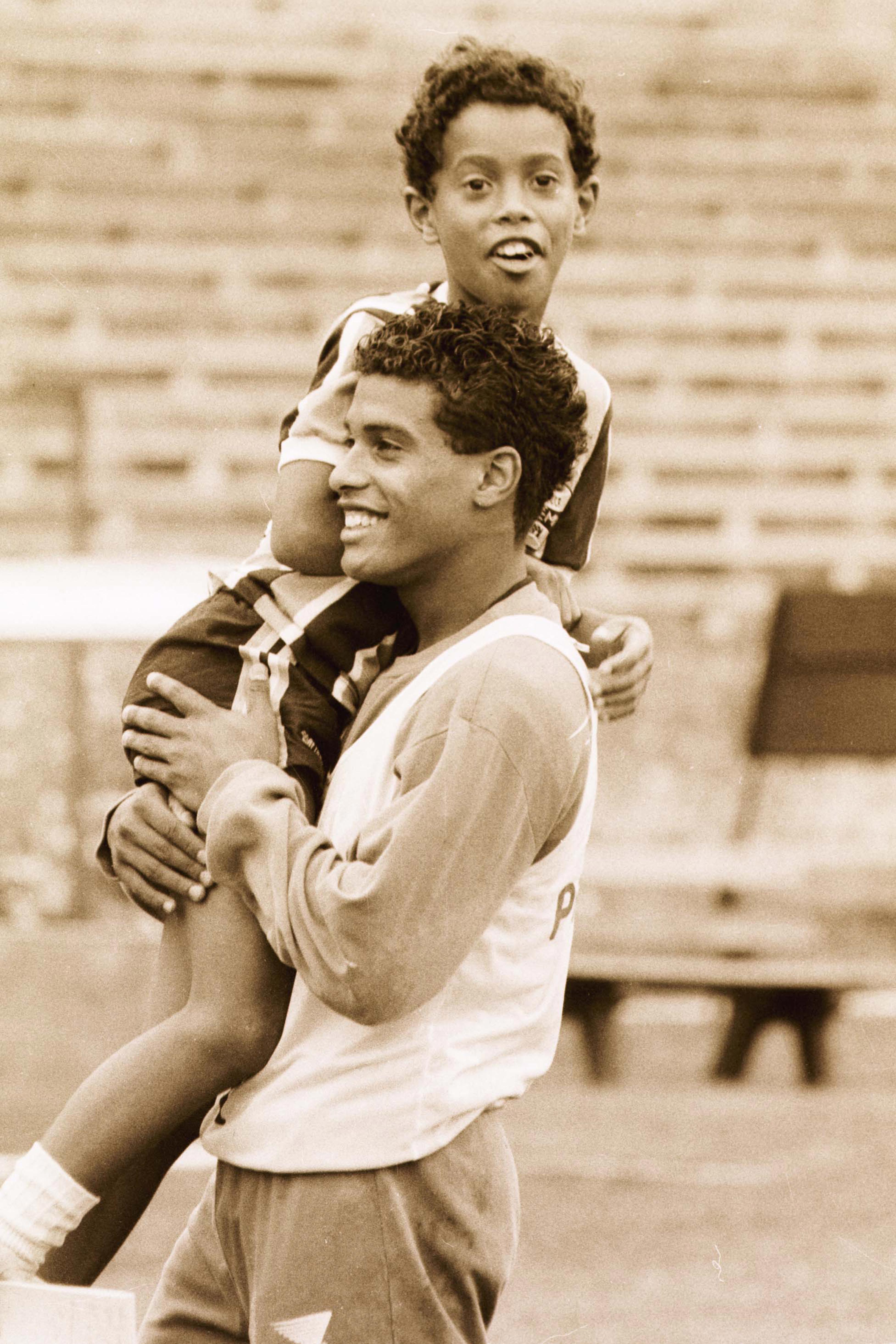 Ronaldinho gaúcho e seu irmão Roberto